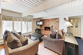 Newly Renovated Condo with Hot Tub - Excellent Downtown Aspen Location